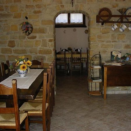 Azienda Agrituristica Colle San Giorgio 카스티글리오네 메세르 라이몬도 외부 사진