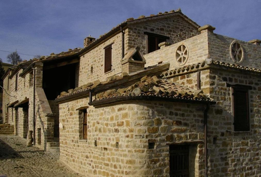 Azienda Agrituristica Colle San Giorgio 카스티글리오네 메세르 라이몬도 외부 사진