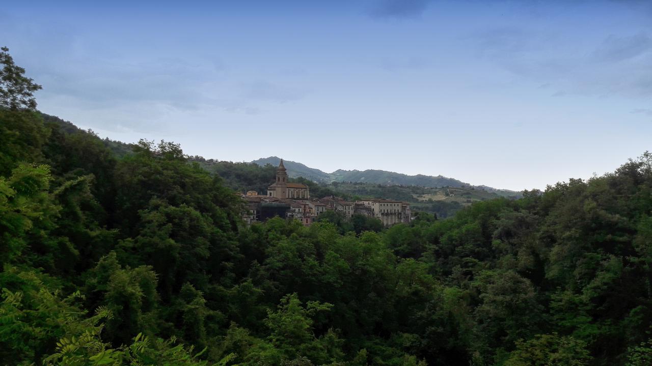 Azienda Agrituristica Colle San Giorgio 카스티글리오네 메세르 라이몬도 외부 사진